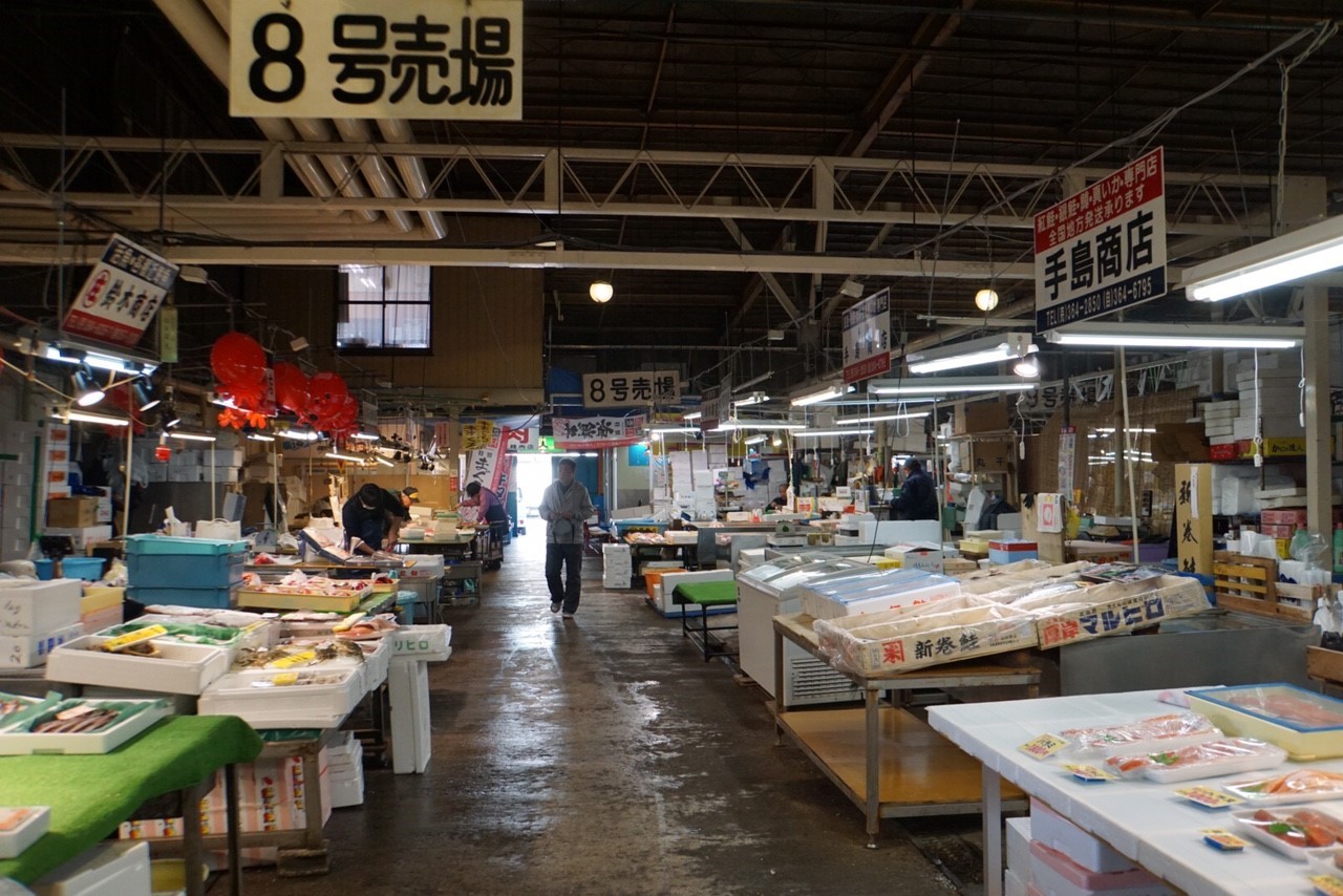 塩釜魚市場2