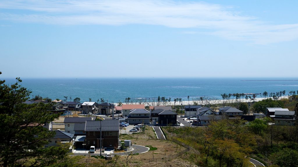 International cultural exchange at “Shichigahama Kokusaimura” with a view of the Pacific Ocean!