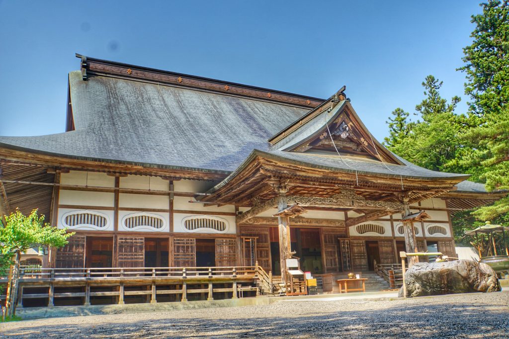 Visiting the historic monuments and sites of Hiraizumi, The Sekiyama Buddhist Temple