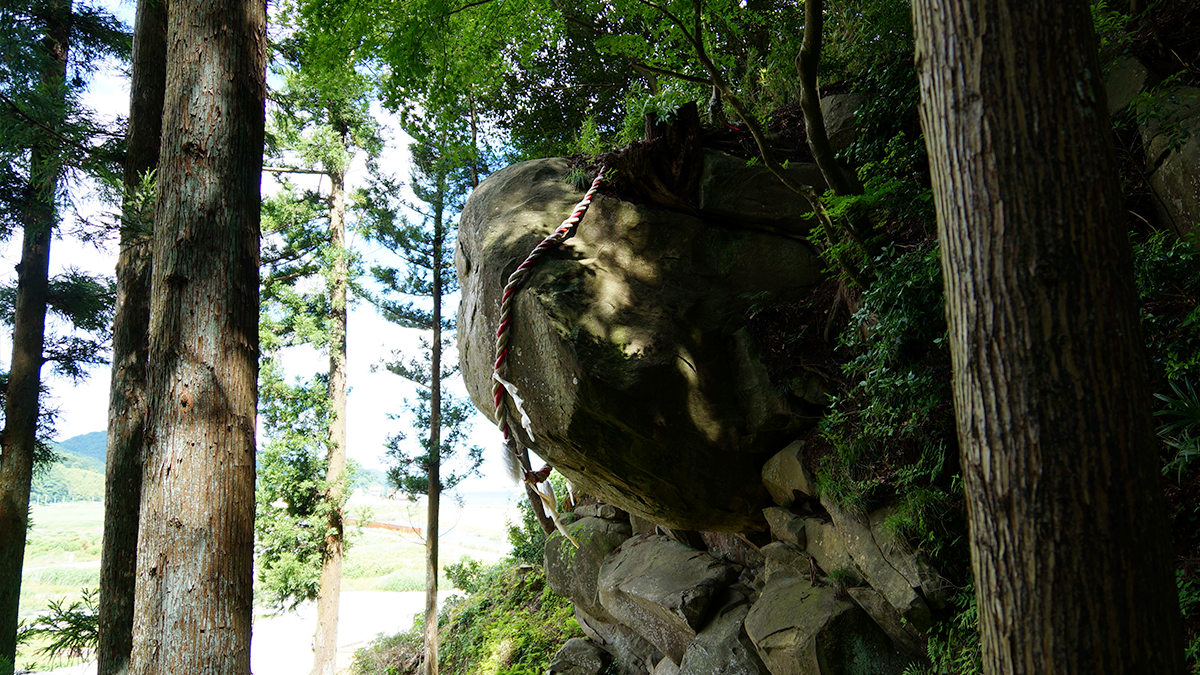 釣り石神社4