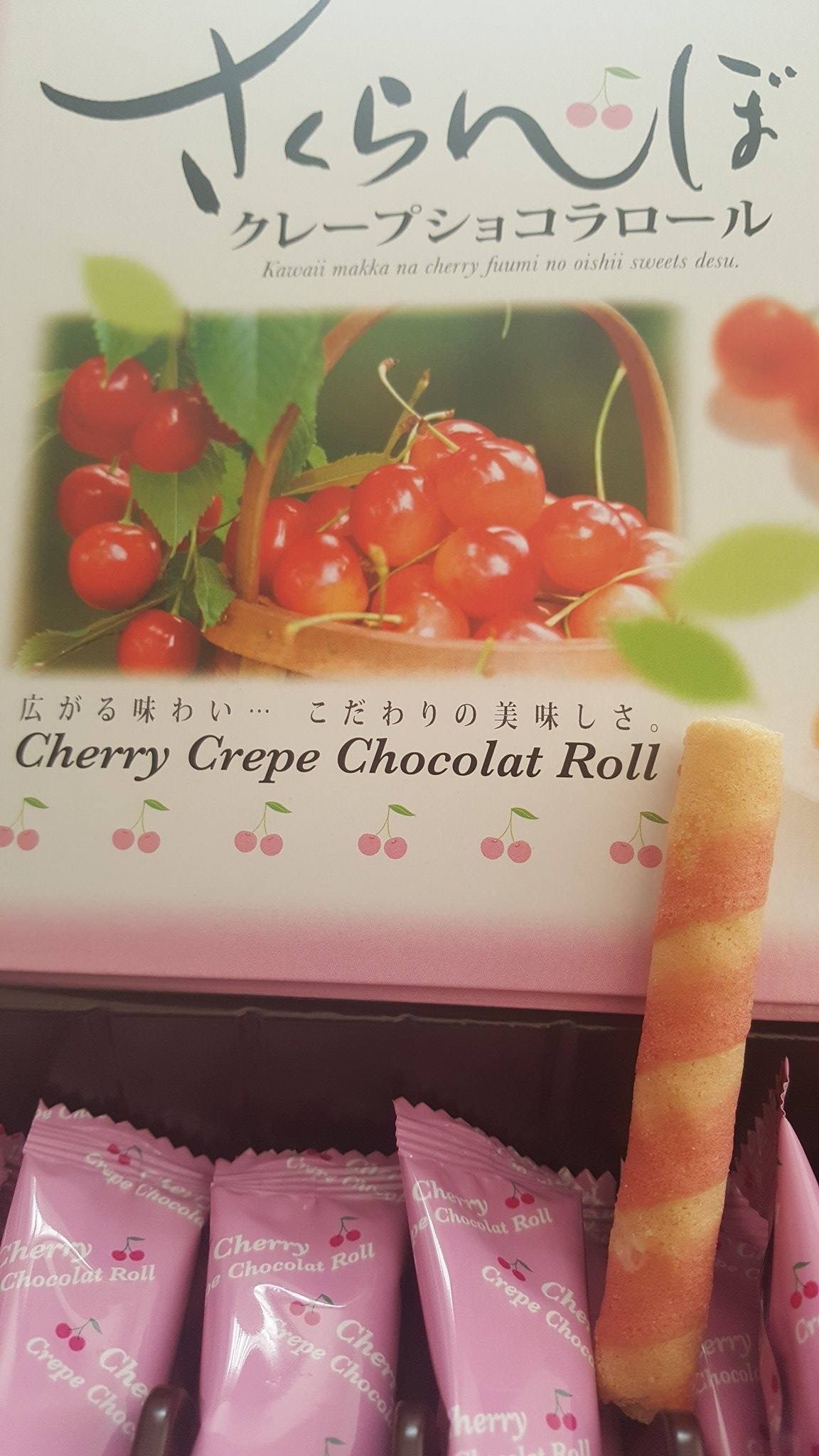 cherry-crepe-chocolat-roll